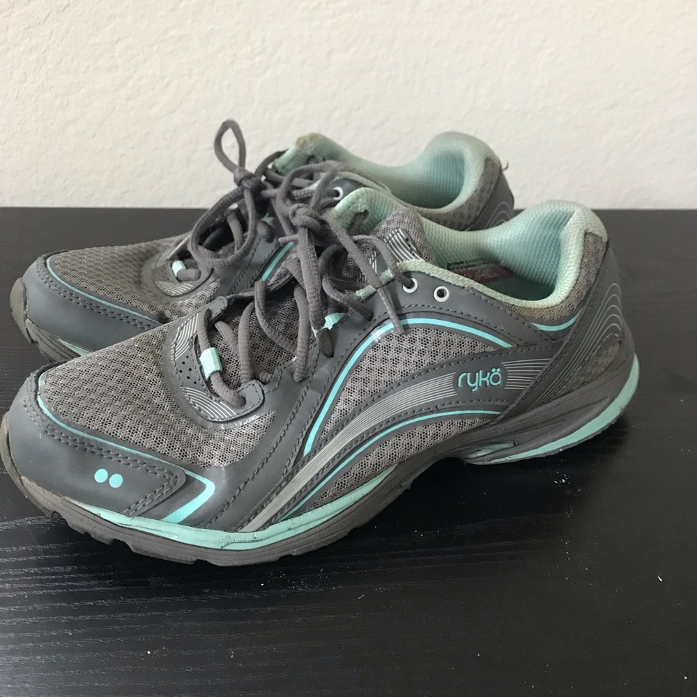 Women’s Walking Shoes by Ryka. Sky Walk size 8.5